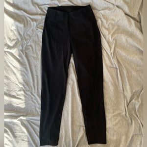 Lululemon casual pants with middle seam - size 6